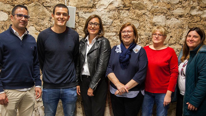 Vilardosa (tercera per l'esquerra), amb els vocals i Rosa Maria Perelló