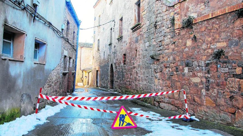 L'ajuntament ha tancat l'accés al carrer afectat