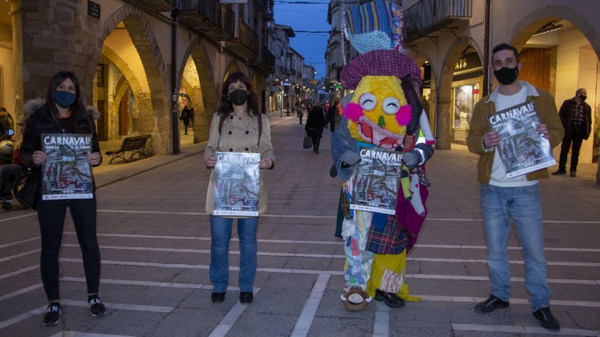 Presentació del programa del Carnaval amb la primera aparició en públic de la Toltes