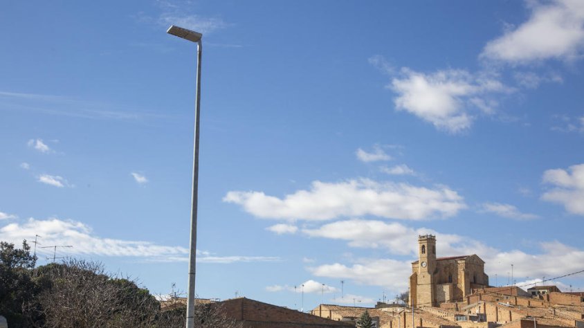 Imatge d’un dels fanals amb tecnologia led