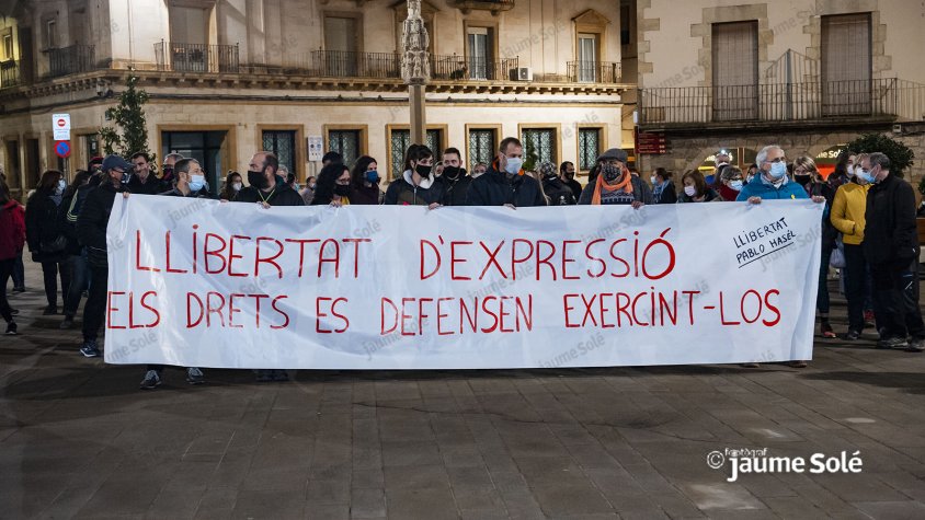 Imatge d'una de les pancartes que van mostrar les persones concentrades a Tàrrega