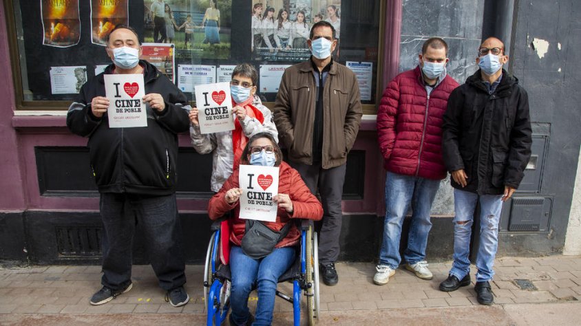 Usuaris del Grup Alba que van assistir a una projecció a Tàrrega