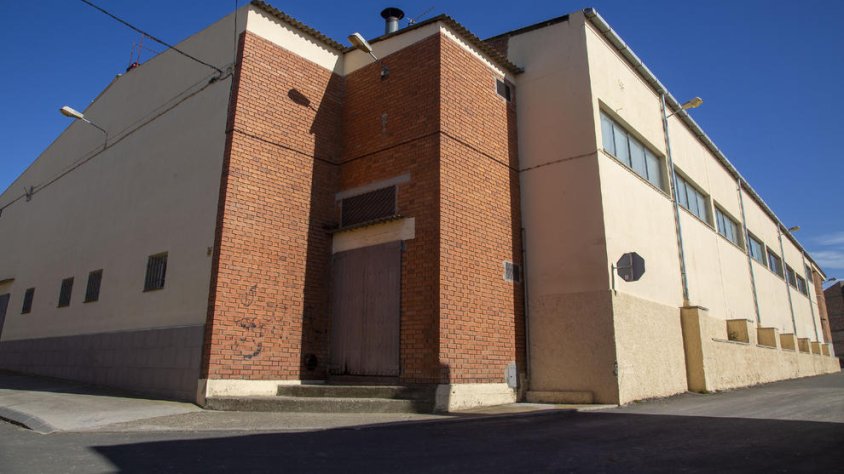 La principal inversió és la renovació del poliesportiu