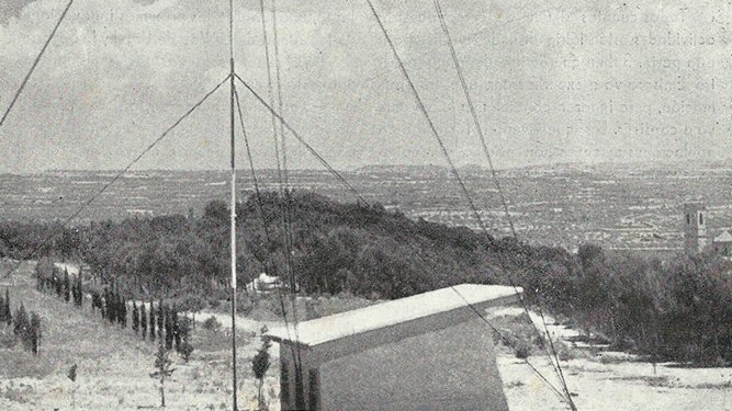 La nova antena de Ràdio Tàrrega al parc de Sant Eloi, l'any 1962