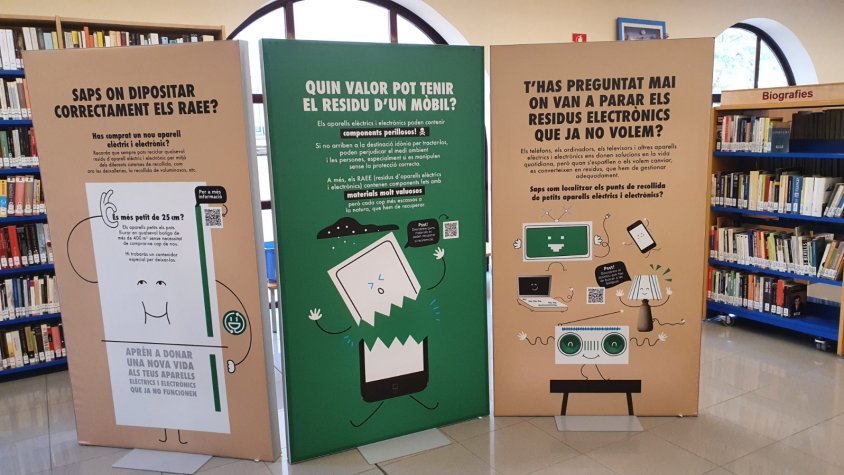La biblioteca d'Agramunt fa campanya per fomentar el reciclatge d'aparells electrònics