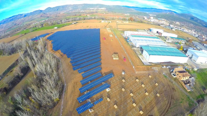 Una dotzena de municipis de Lleida apliquen ja moratòries a les centrals eòliques i solars