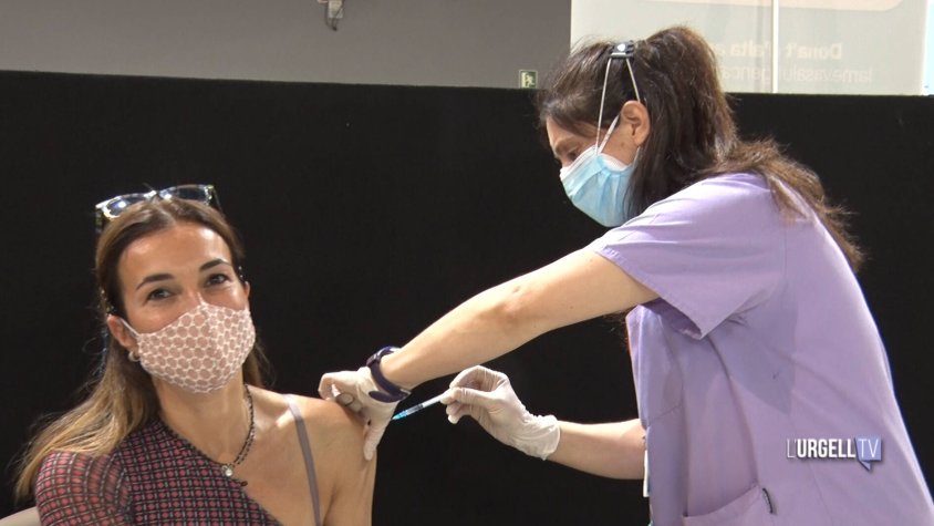 Tres de cada deu veïns de l'Urgell de 45 a 49 anys reben la primera dosi