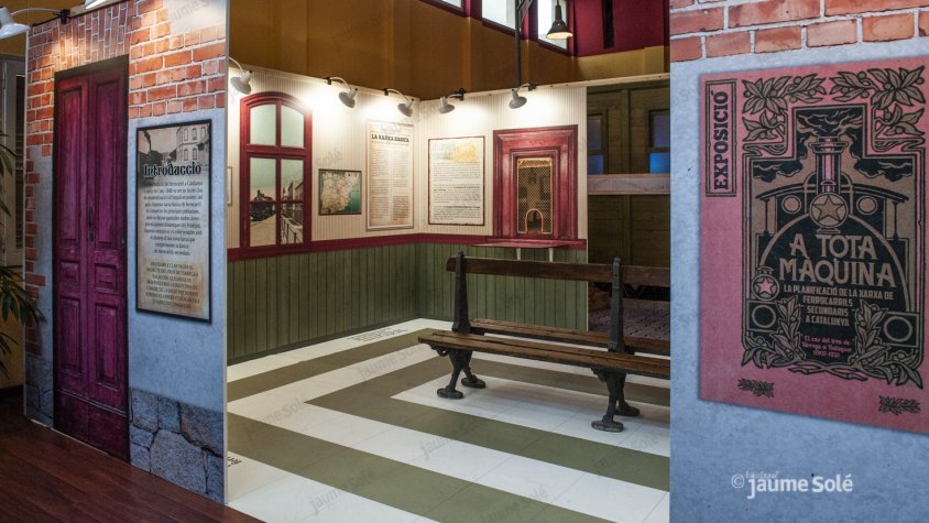 L'entrada de l'ACUR s'ha convertit en una estació de trens de principis del segle XX