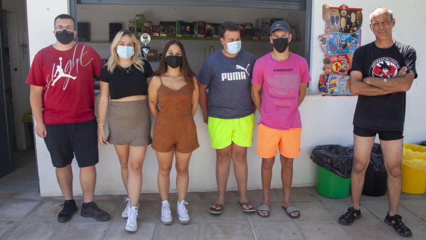 Tornabous opta per contractar vuit joves del poble per portar la gestió de les piscines