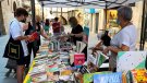 Tàrrega celebra la nova festa Llibrestiu amb parades al carrer i signatures d'escriptores de la ciutat
