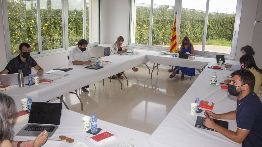 La sessió de la Mesa del Parlament, a l’Espai Lluís Companys del Tarròs.