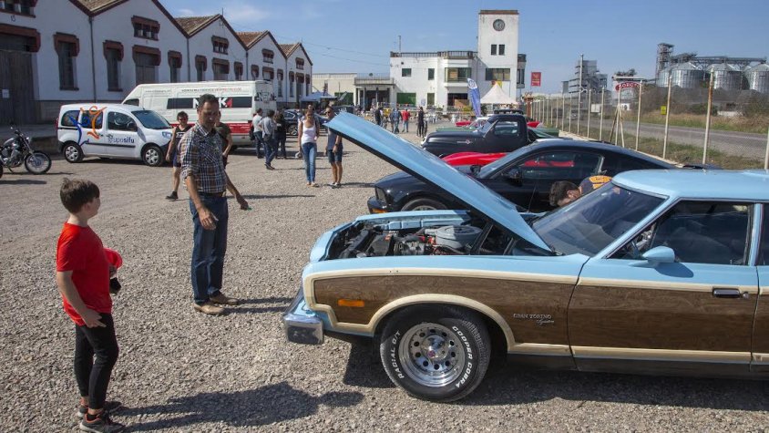 Mostra de vehicles històrics