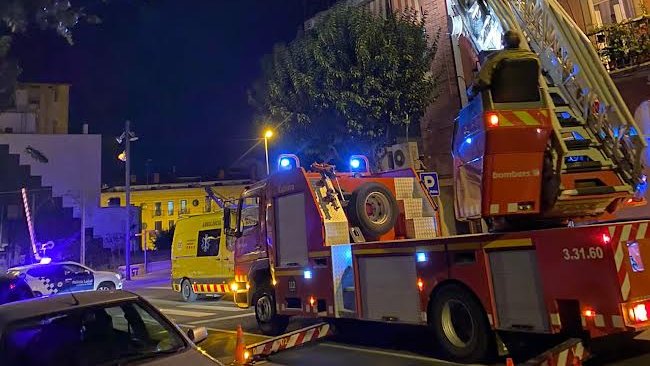 Serveis d'emergències al lloc dels fets