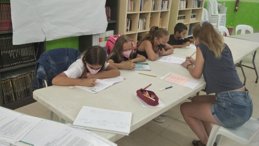 Imatges d'un taller impartit a l'estiu