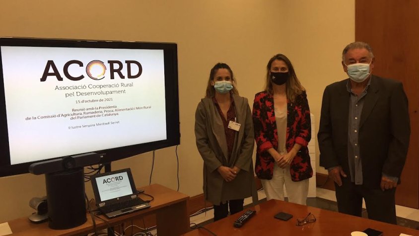 Reunió de representants d'ACORD amb Meritxell Serret