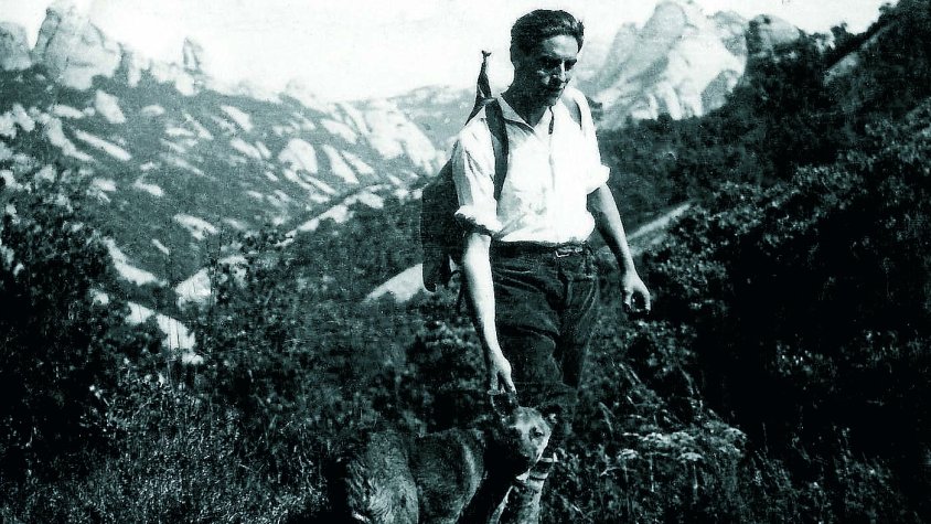 Josep M. Martí Florensa i el seu gos, l'any 1932 en una sortida a Montserrat