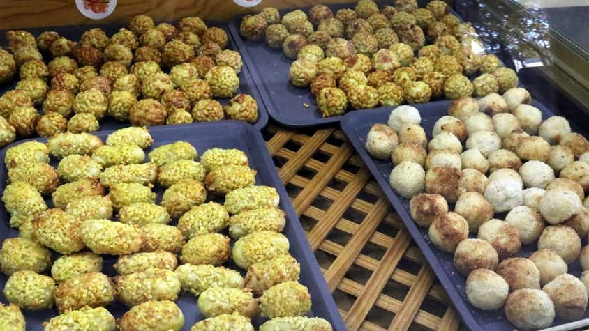 Detall de diferents varietats de panellets