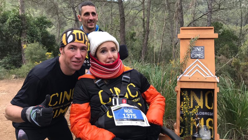 Raül Arenas amb Noe Gaya dalt un dels cims de la cursa