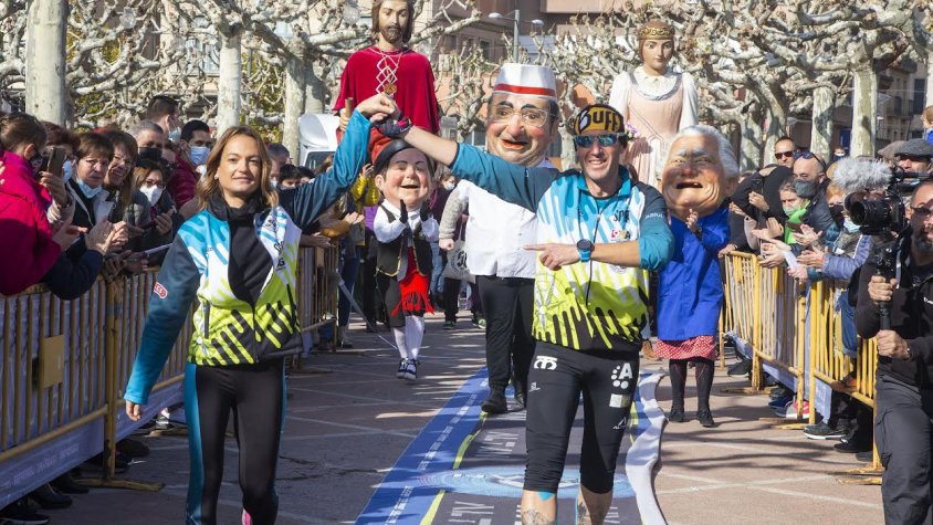 Arribada de Raül Arenas al Pati amb la seva esposa