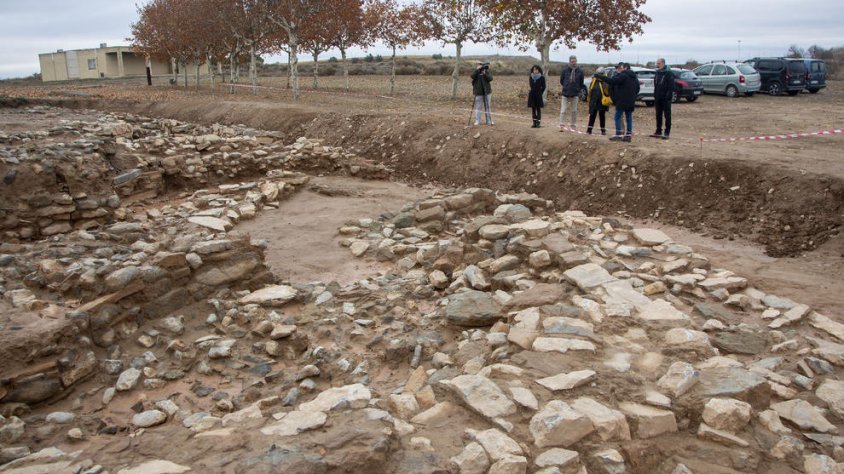 Visita a les últimes troballes al jaciment