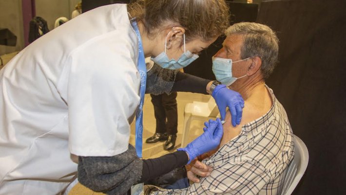 Imatge d'arxiu del punt de vacunació a l'Espai MerCAT de Tàrrega