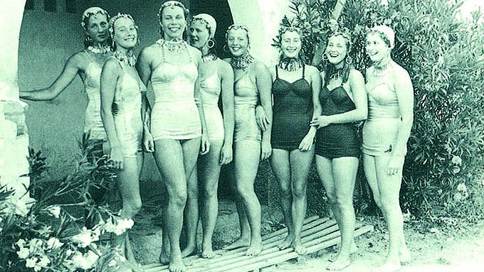 Components del ballet aquàtic Les Ondines que van actuar a les piscines de Tàrrega el 1952