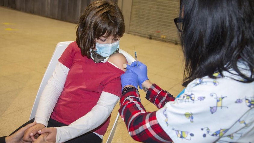 Imatge d'arxiu de la vacunació a infants a Tàrrega