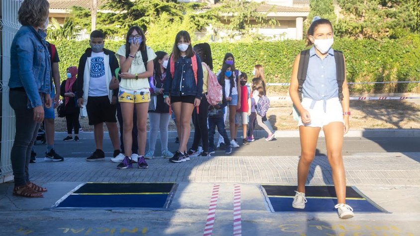 Imatge d'arxiu del primer dia en una escola de Tàrrega