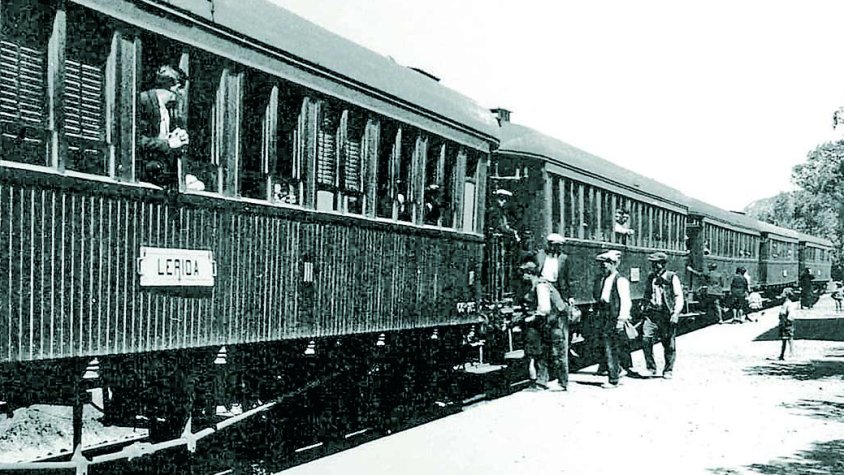 El tren Ligero a l'estació de Sant Martí de Sesgueioles, anys 30