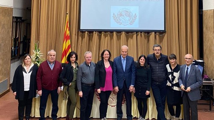Membres del Consell Central de l'Ateneu amb la nova presidenta