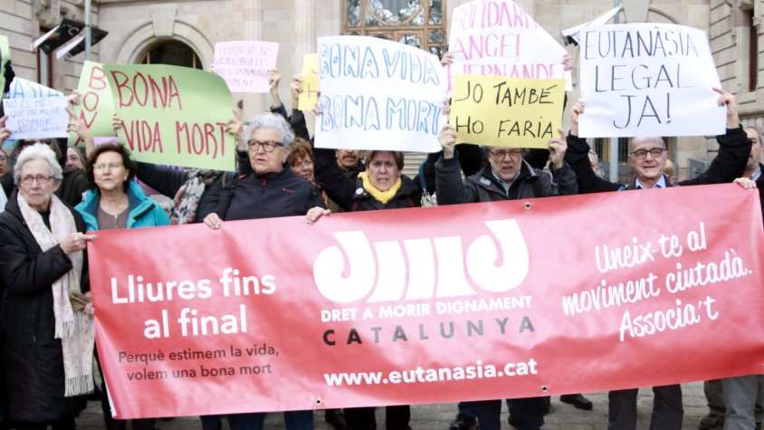 Imatge d'arxiu d'una concentració a favor del dret a la mort assistida