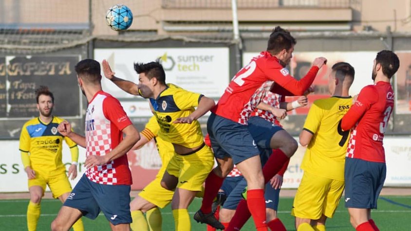 Una imatge del partit al camp del Balaguer