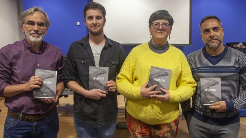La presentació del llibre a la biblioteca Germanes Güell