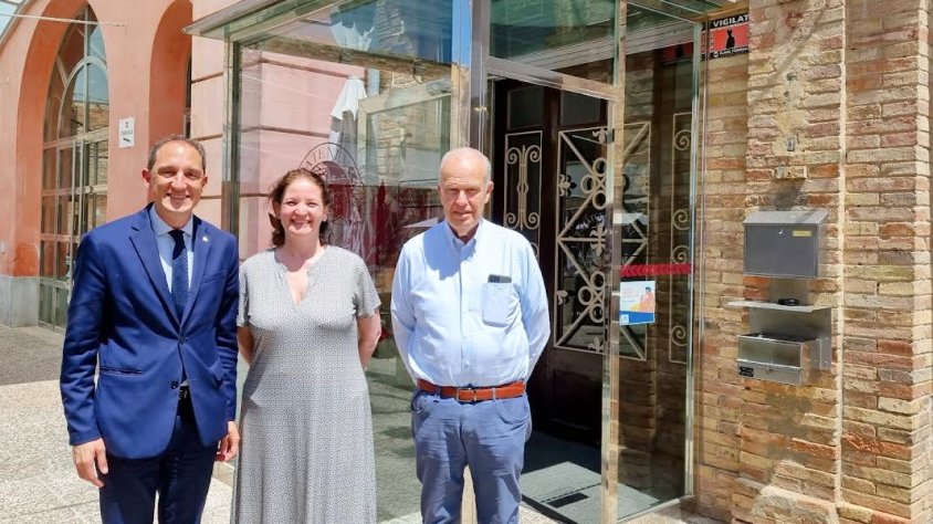 Crespín amb Elisabet Talavera i Antoni Tàcies de l'Ateneu