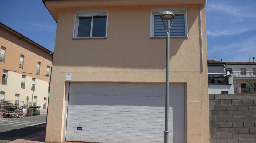 Imatge del fanal i la casa