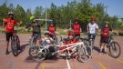 El Club Ciclista Alba emprèn una ruta de més de 350 km amb ciclistes amb discapacitat