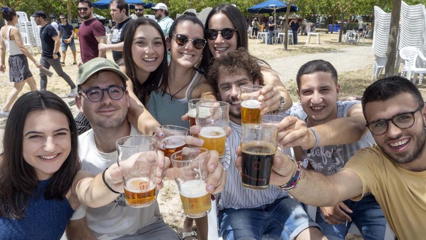 Èxit de la 9a Fira de la Cervesa Artesana de Tàrrega, que serveix 2.350 litres de més de 80 varietats