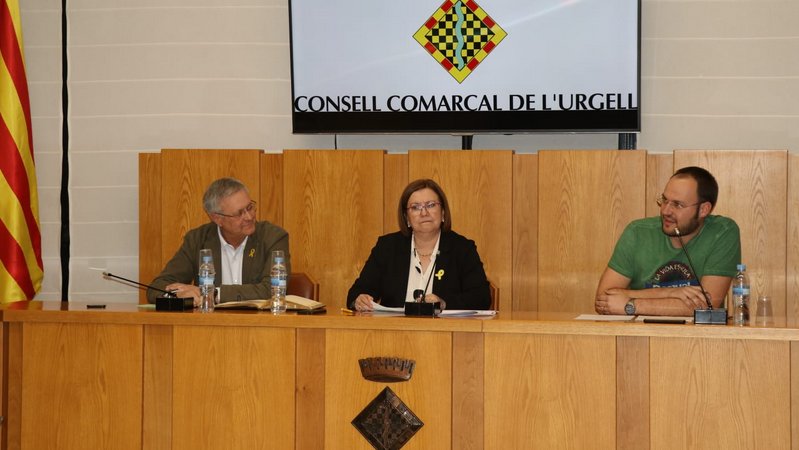 La presidenta de la Diputació ahir va visitar el Consell Comarcal