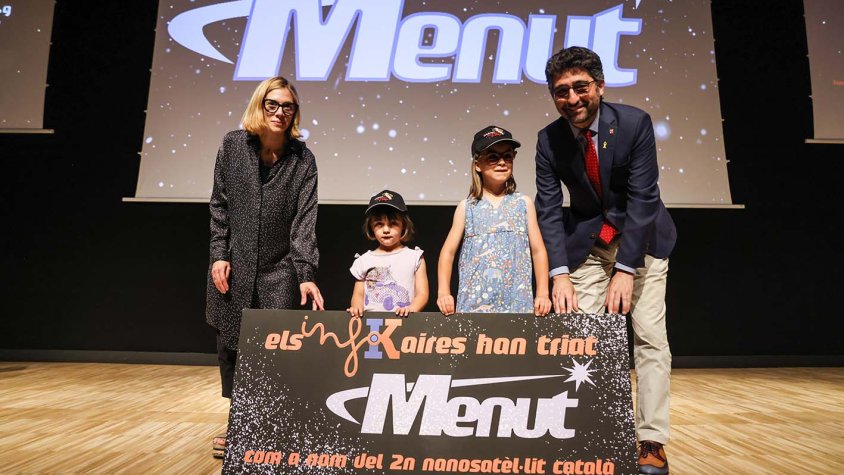 Jordi Puigneró i Rosa Romà amb les dues nenes