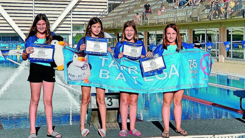 Relleu 4x50 lliures: Alba Martínez, Jana Serra, Noa González i Júlia Monné