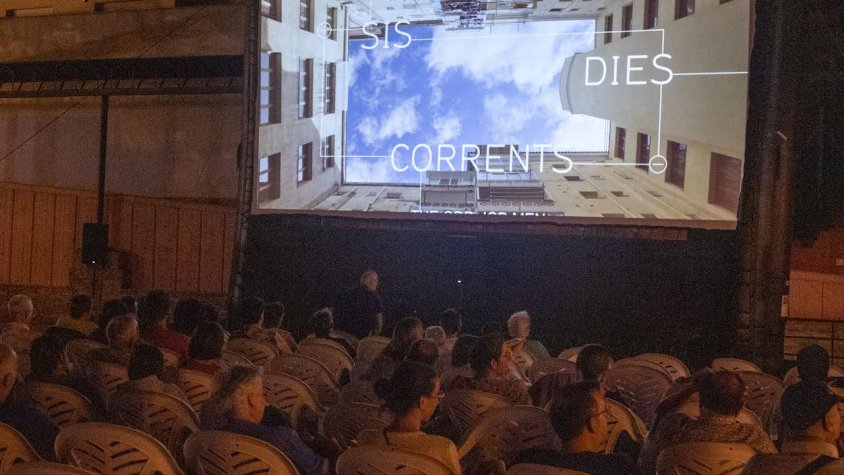Projecció de 'Sis dies corrents'