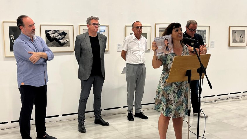 L'acte de la cessió fotogràfica de Palmira Puig