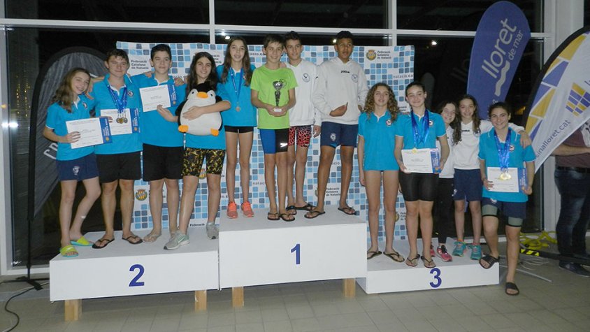 Els nedadors targarins que van participar en el campionat