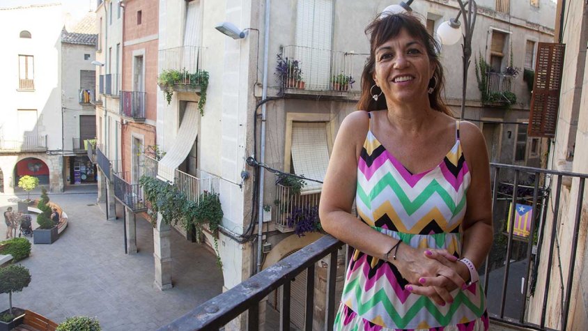 Alba Pijuan al balcó del consistori