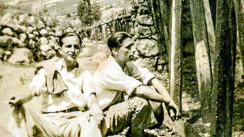 En Tomàs Pomés a la dreta a Espot