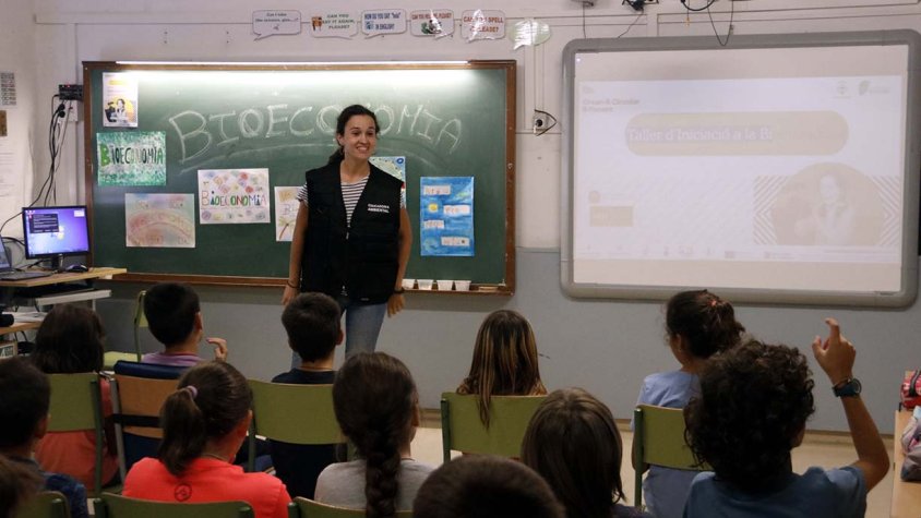 Taller sobre bioeconomia als alumnes de l'escola de Sant Martí de Riucorb