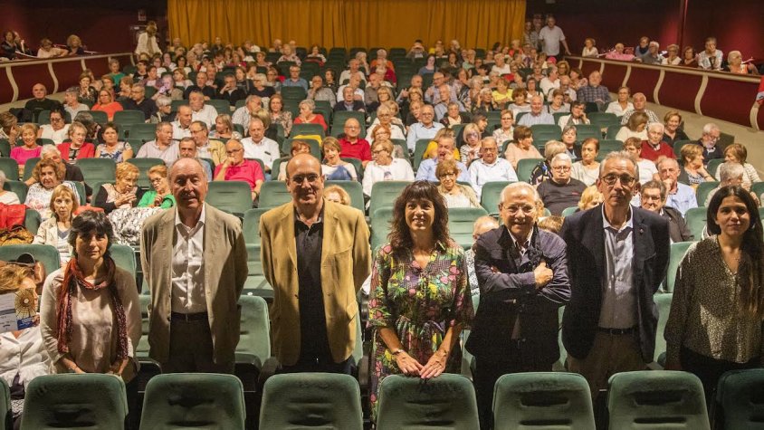 Les sessions s'imparteixen al Teatre Ateneu