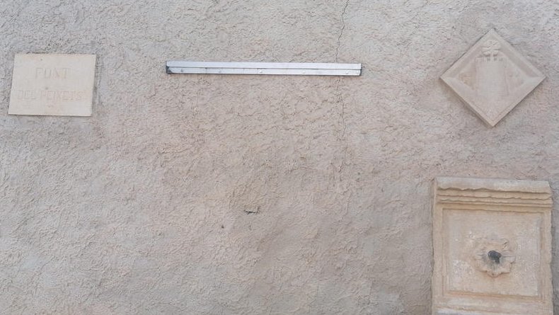 Imatge de la paret on hi havia el mural