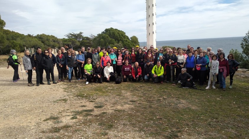Foto de grup dels participants en la caminada per terres tarragonines
