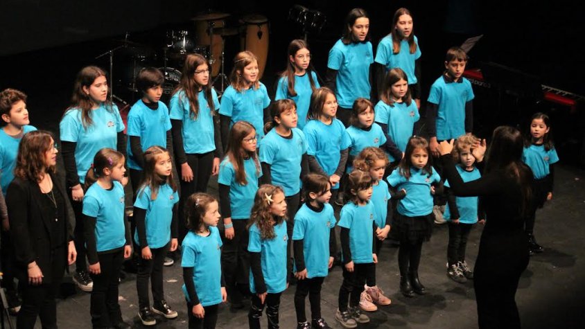 Actuació de la Coral Infantil Mestre Güell
